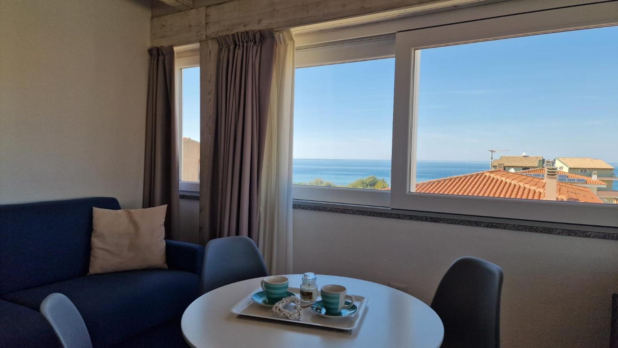 L'Onda Marina Hotel Кастелсардо Екстериор снимка